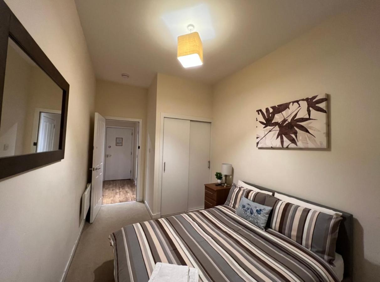 Aberdeen Stay Central 2-Bedrooms Apt-No Party Ngoại thất bức ảnh