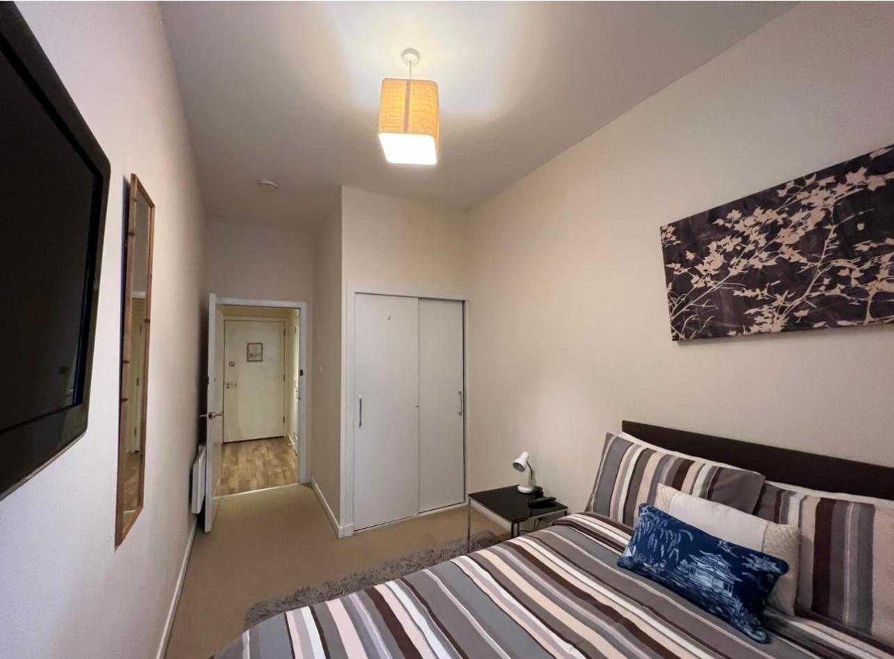 Aberdeen Stay Central 2-Bedrooms Apt-No Party Ngoại thất bức ảnh