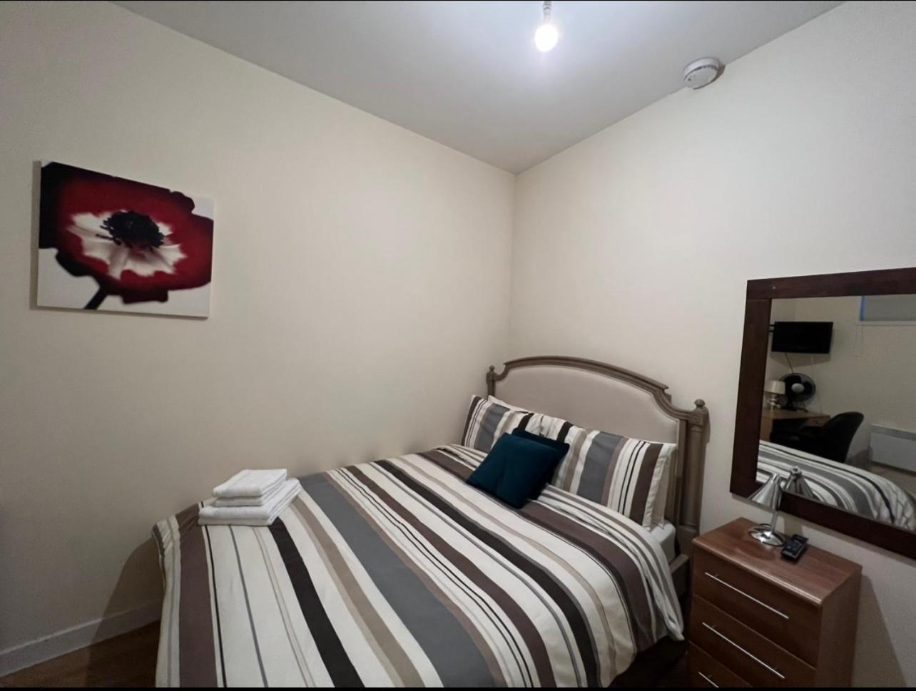 Aberdeen Stay Central 2-Bedrooms Apt-No Party Ngoại thất bức ảnh